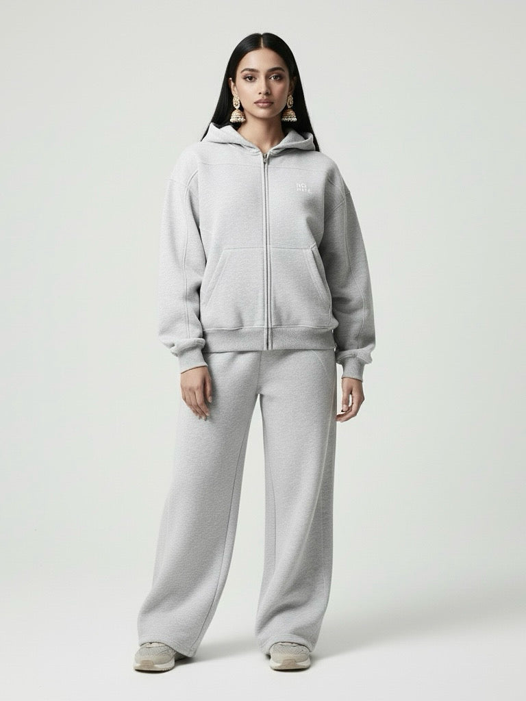 NO HATE Contrast-Stitched Boxy Fleece Hoodie